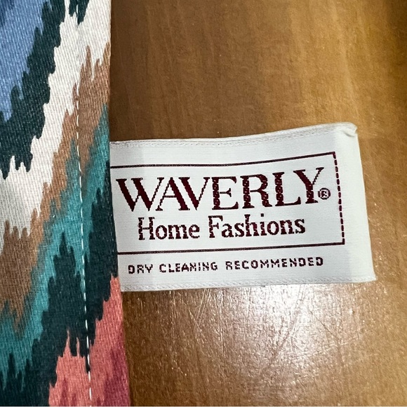 Waverly Ford Flamestitch Southwest Scalloped Valance Turquoise Red USA 76 INCHES - Picture 3 of 9